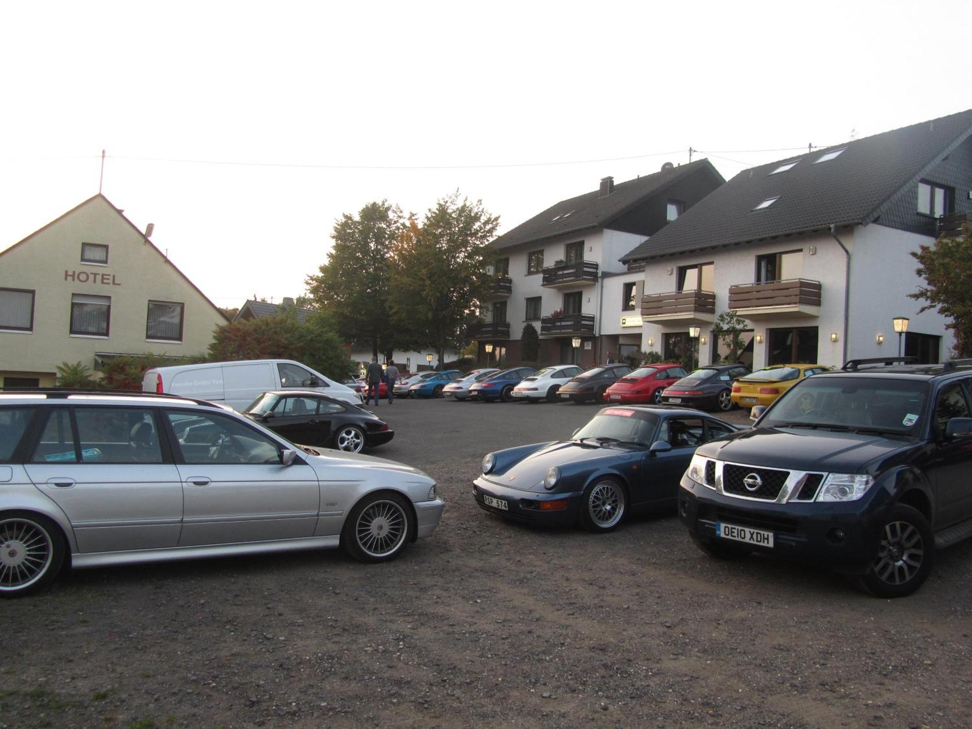 Hotel Zur Burg Nuerburg ภายนอก รูปภาพ