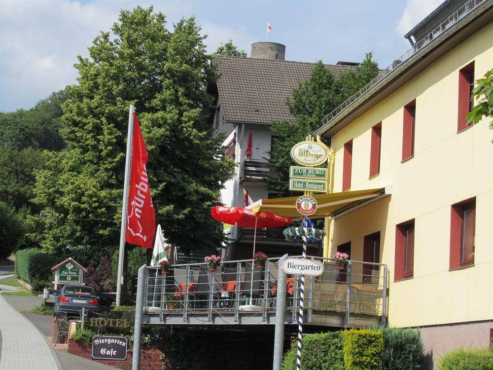 Hotel Zur Burg Nuerburg ภายนอก รูปภาพ