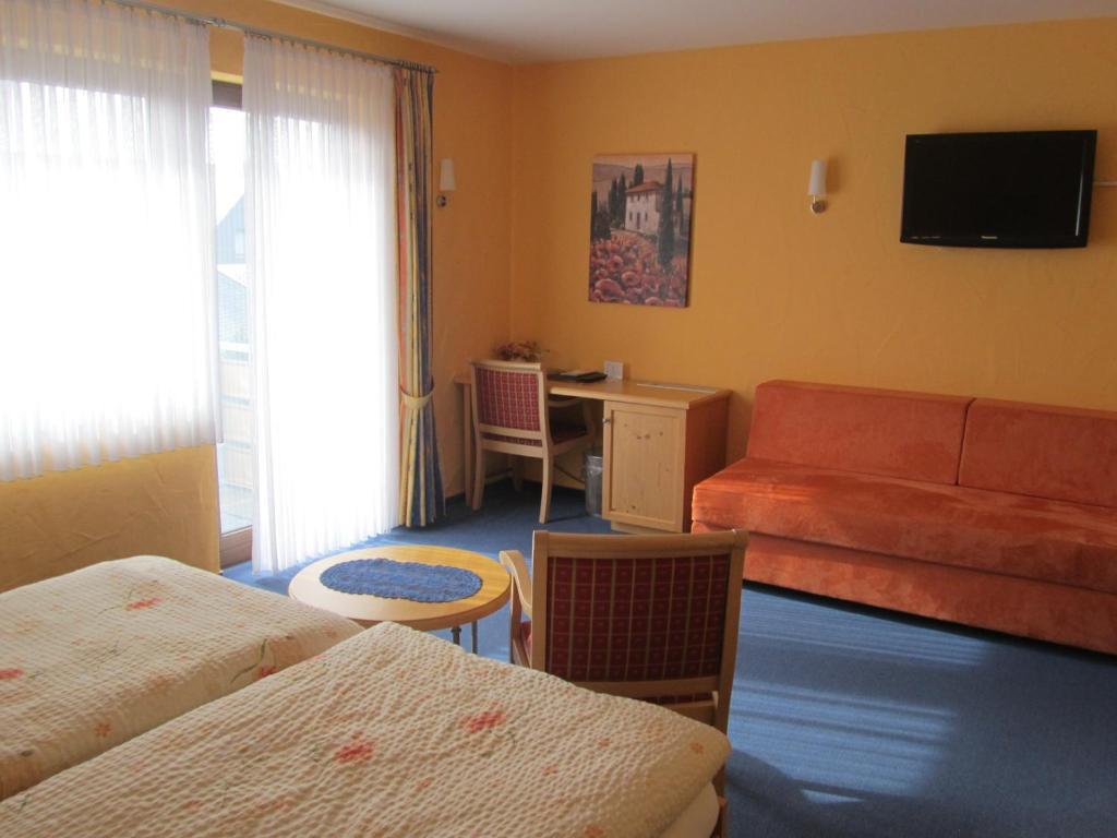 Hotel Zur Burg Nuerburg ห้อง รูปภาพ