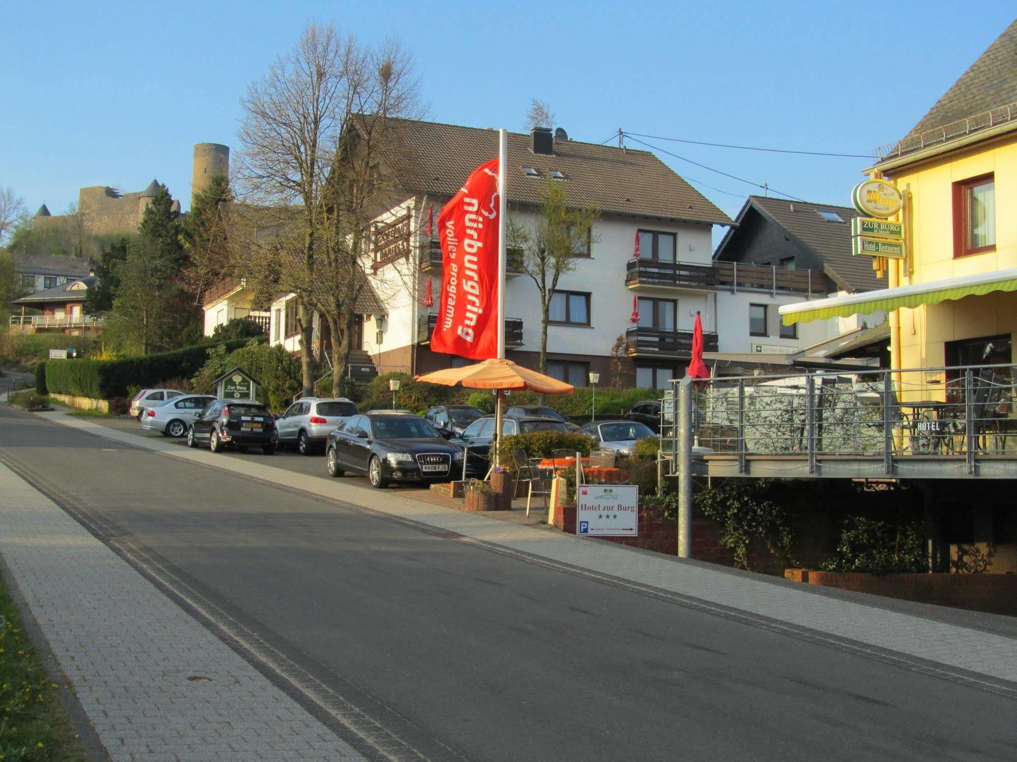 Hotel Zur Burg Nuerburg ภายนอก รูปภาพ