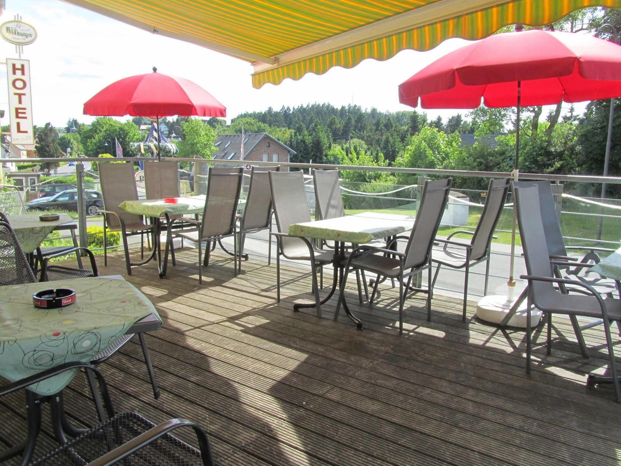 Hotel Zur Burg Nuerburg ภายนอก รูปภาพ